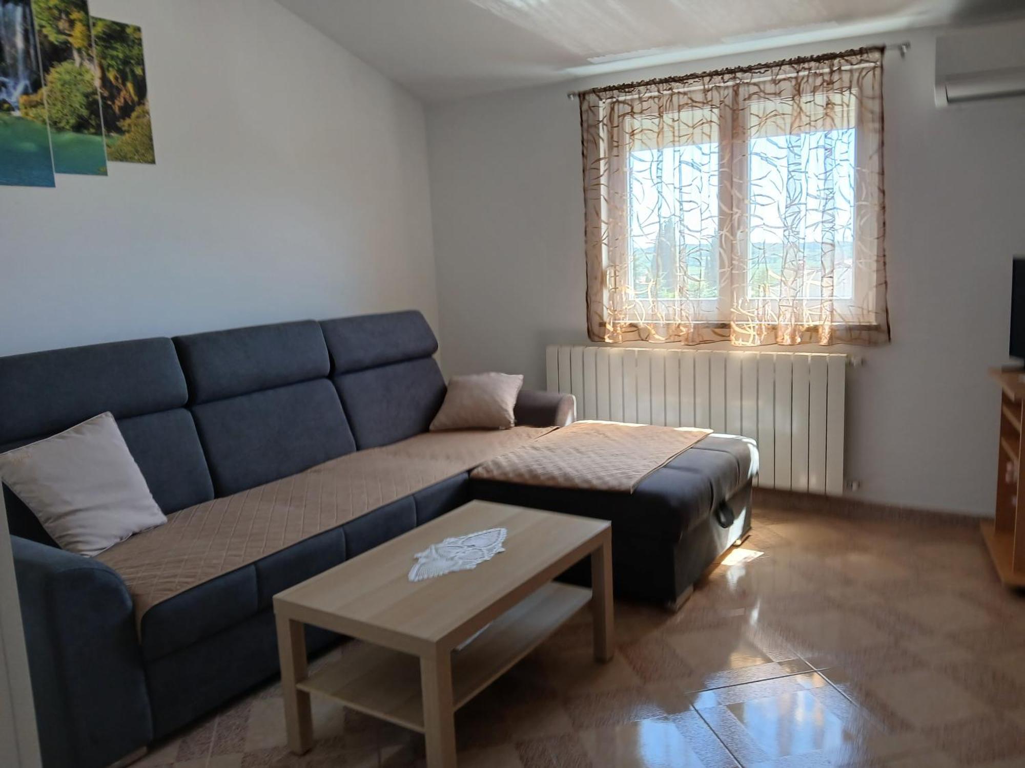 Lara Apartment *