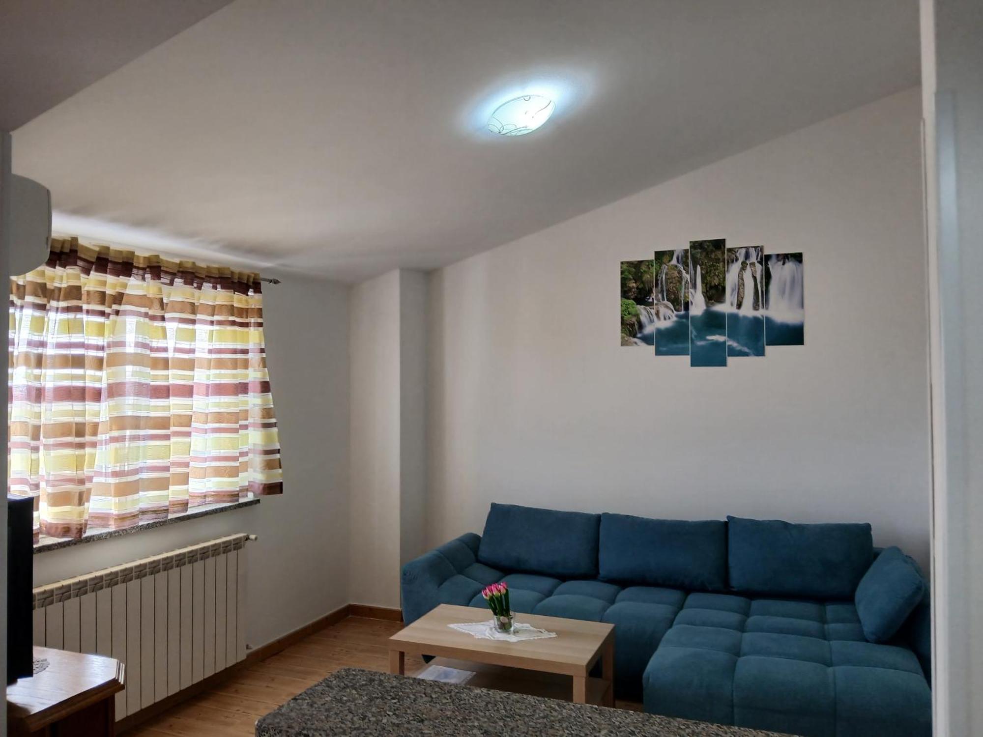 Apartment Lara *